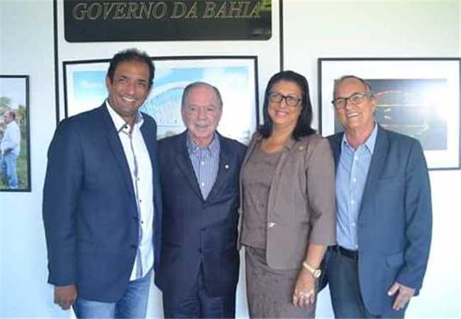 Mário Alexandre e o vice-governador João Leão, além da deputada Angela Sousa - 